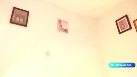 Snapshot of miaknox chatting on February 19, 9:06 am Mia online show from February 19, 9:06 am