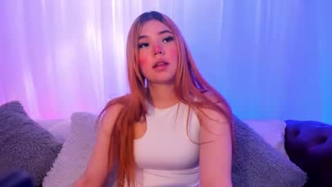 mialuxee_ online show from July 23, 12:25 pm
