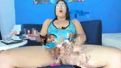 Mia  online show from October 7, 12:28 am