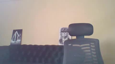 Muffin online show from April 19, 1:28 am