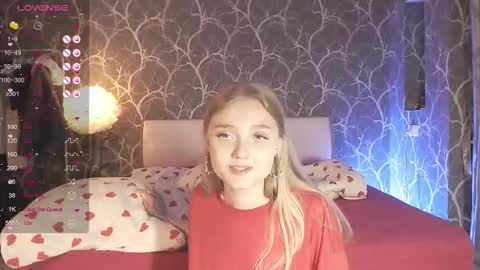 Snapshot of miamiameow chatting on September 19, 3:27 pm Mia online show from September 19, 3:27 pm