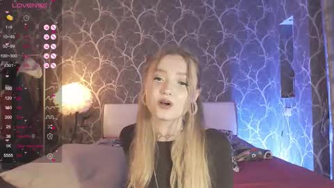 Mia online show from March 2, 2:57 pm