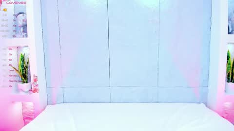 Mia Mistrex online show from December 14, 11:11 pm