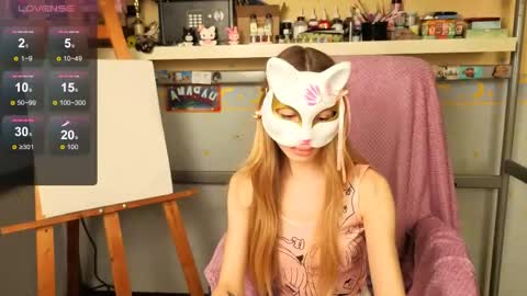 MiaMoon online show from May 11, 9:38 am