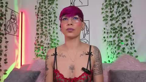 Mia Morgann online show from April 22, 2:13 pm