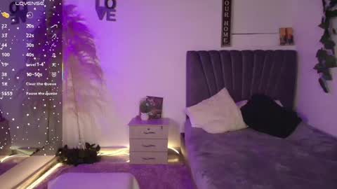 miaoconell online show from April 15, 11:46 am