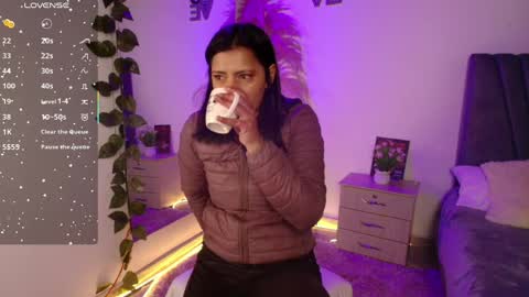 miaoconell online show from April 7, 12:40 pm