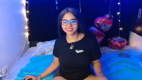 Snapshot of miapeyton chatting on February 19, 1:39 pm Mia Peyton   online show from February 19, 1:39 pm