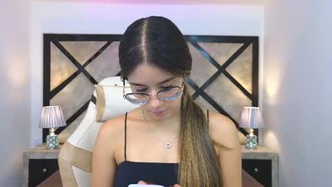Mia online show from June 9, 7:46 pm