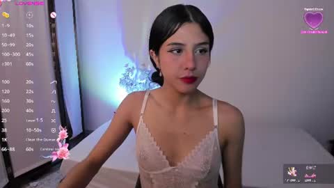 miaturner8 online show from July 26, 12:36 pm