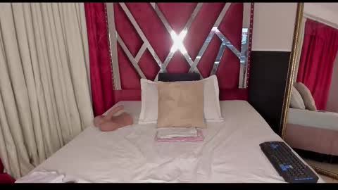 micaelahott_ online show from October 1, 4:11 am