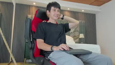 Michael online show from October 5, 8:05 pm