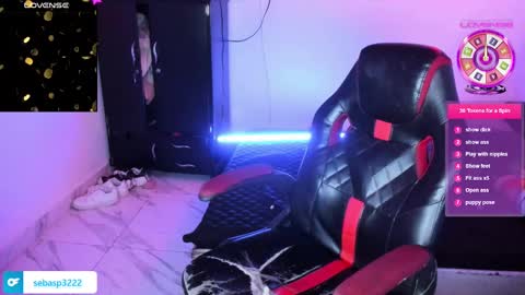 michael independent model  online show from January 25, 11:43 pm