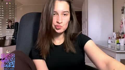 Emily online show from April 21, 2:24 pm