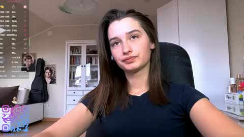 Emily online show from April 16, 2:28 pm