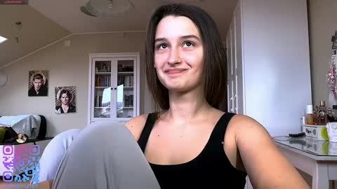 Emily online show from April 1, 2:14 pm