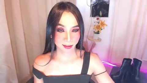 michaelagoddess online show from October 25, 5:02 pm