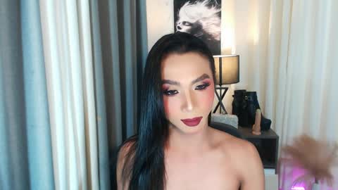 michaelagoddess online show from June 2, 7:43 am