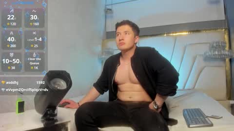 MichaelConnor  online show from February 23, 5:29 pm