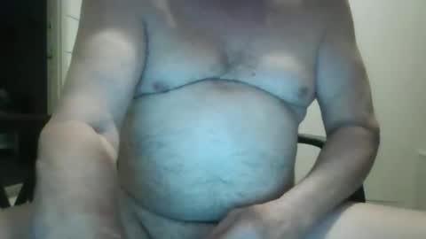 michaelkev1968 online show from April 25, 5:53 am