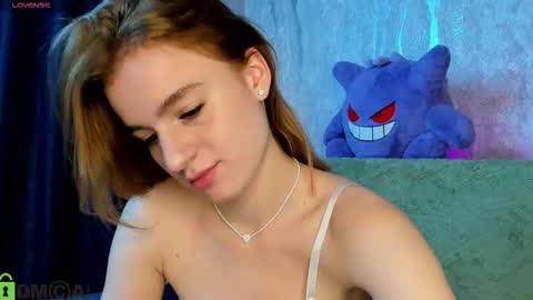 Stacey online show from December 19, 1:45 am