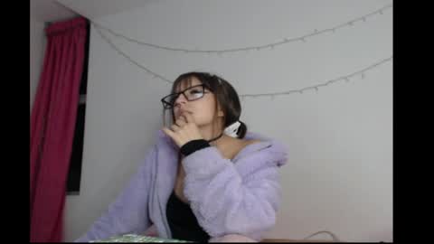 Michell online show from April 21, 3:02 am