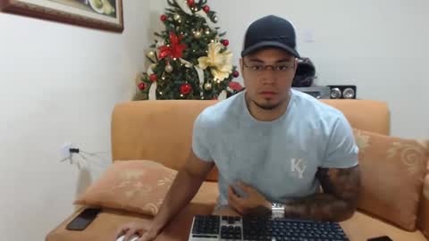 michelle_allen0104 online show from December 8, 8:51 am