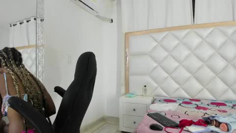 michelleblair1 online show from April 13, 12:53 pm