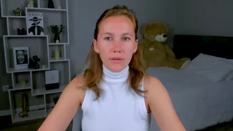 MichelleOrtis online show from April 21, 2:15 am