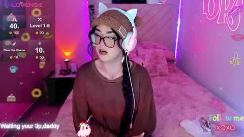   online show from March 25, 4:52 am