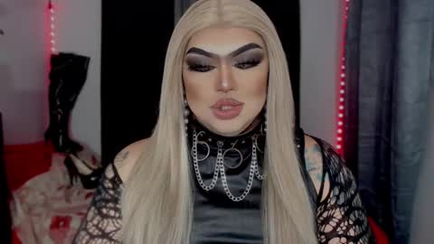 Michelle online show from December 19, 4:24 pm