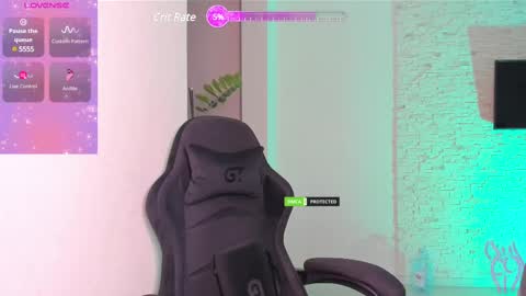 Snapshot of michelliibeautiful chatting on February 10, 7:49 pm Michellee online show from February 10, 7:49 pm