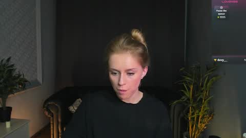 Micky online show from April 8, 8:12 pm