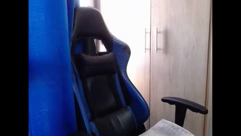 Snapshot of miculohot chatting on September 10, 1:34 pm vanesa sexy online show from September 10, 1:34 pm