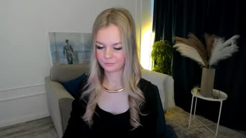 midnighteaura online show from April 21, 3:57 am