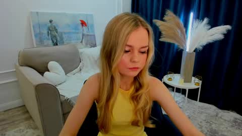 midnighteaura online show from June 7, 3:22 am