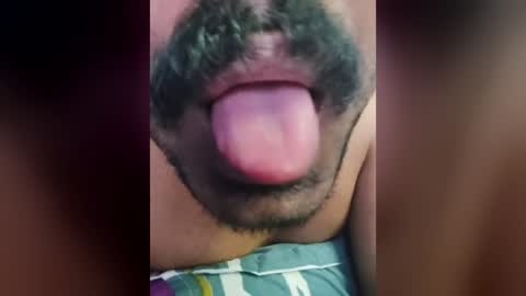 MidnightFlirtX online show from April 22, 6:31 am