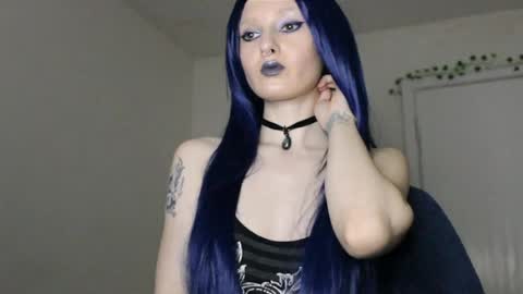 midnightsiren online show from March 22, 8:13 pm