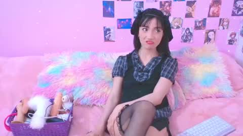 Sara online show from November 30, 6:15 pm