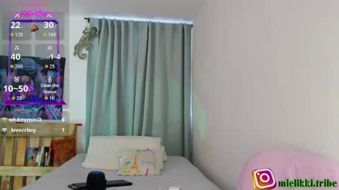 mielikki01 online show from September 23, 1:05 pm