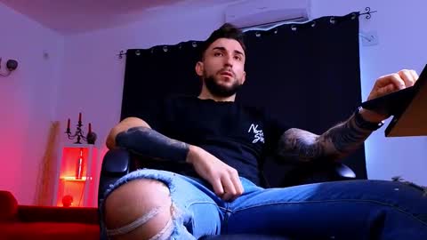 MightyAaron online show from December 23, 8:09 am