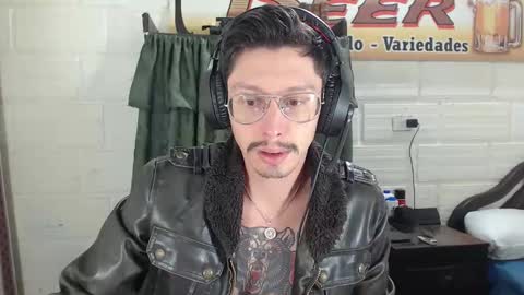 Miguel  Independent Model  online show from April 17, 6:38 am