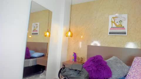 Miia online show from April 16, 11:43 am