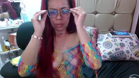 Snapshot of miia_spencer_ chatting on February 26, 4:08 am miia online show from February 26, 4:08 am