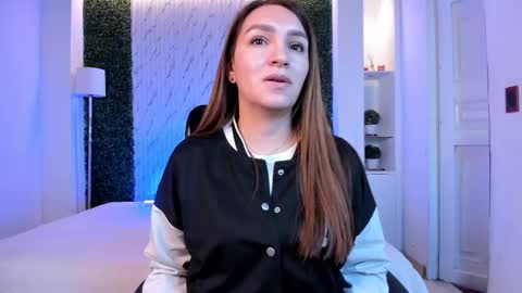 Miia 3 online show from December 19, 11:38 am