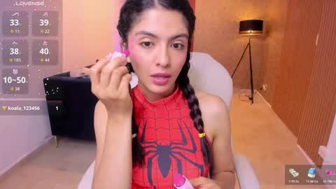 Mia online show from October 16, 11:21 am