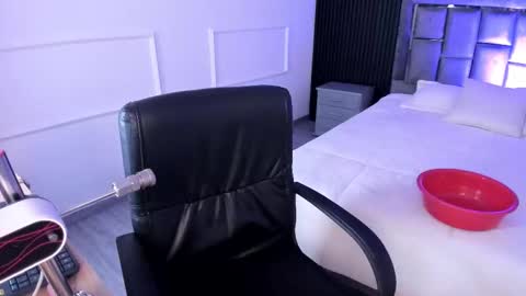 Mia Monroe online show from November 13, 8:33 pm