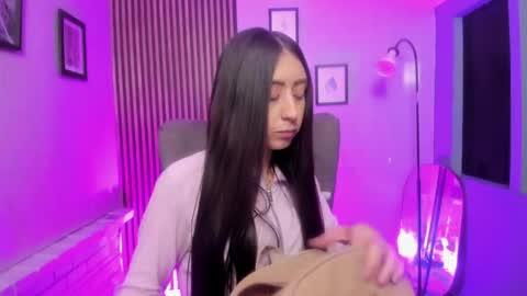 miilu  online show from April 21, 3:46 am