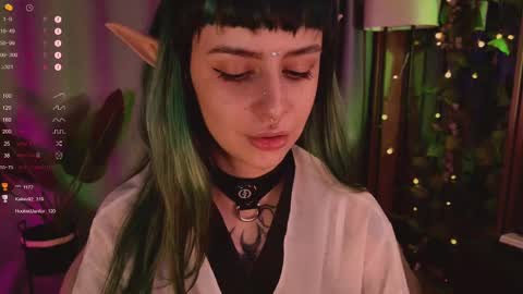 mika_moon_ online show from February 9, 6:22 am