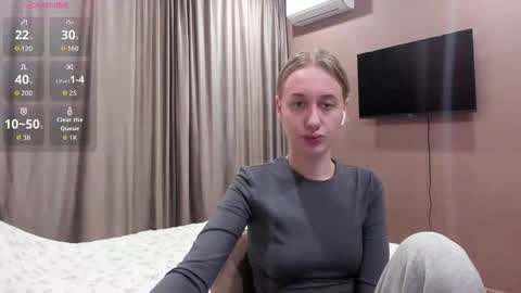 Mika online show from November 23, 11:03 pm